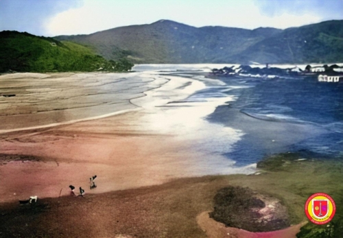 Praia-do-Itarare-e-Ilha-Porchat-colorizada (1)